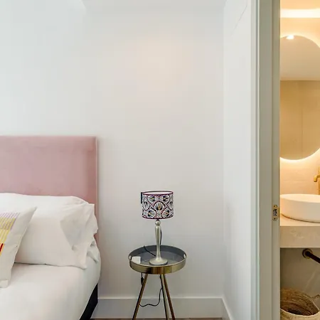 Isg Apartments Luxury Apartment By The Cathedral Seville Exterior photo